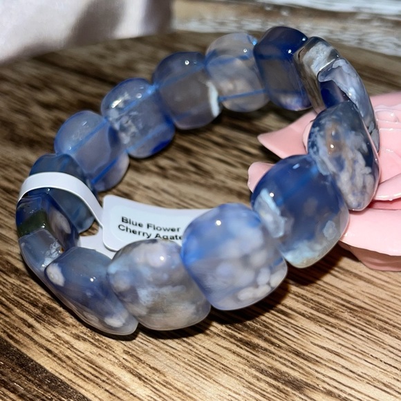 Beautiful Blue Cherry Flower Agate Stretch Bangle Bracelet - Picture 2 of 6